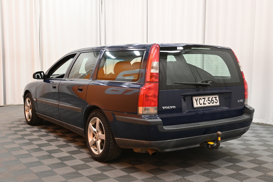 Volvo V70 vaihtoauto