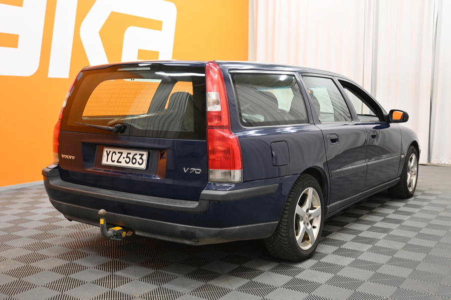 Volvo V70 vaihtoauto
