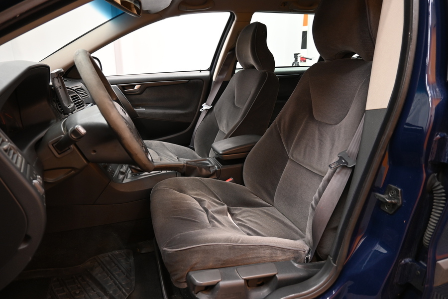 Volvo V70 vaihtoauto