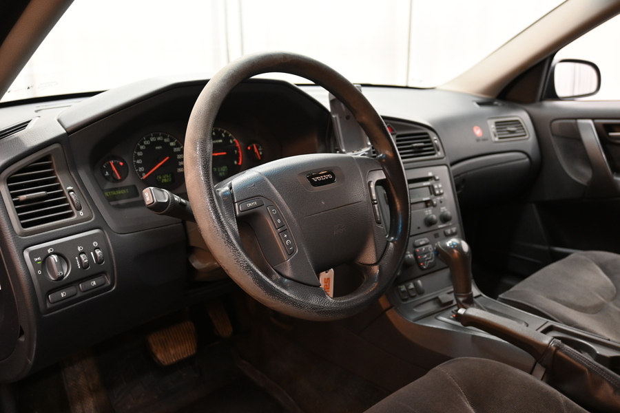 Volvo V70 vaihtoauto