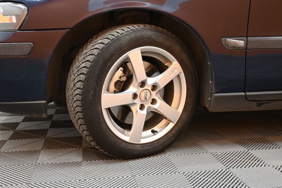 Volvo V70 vaihtoauto