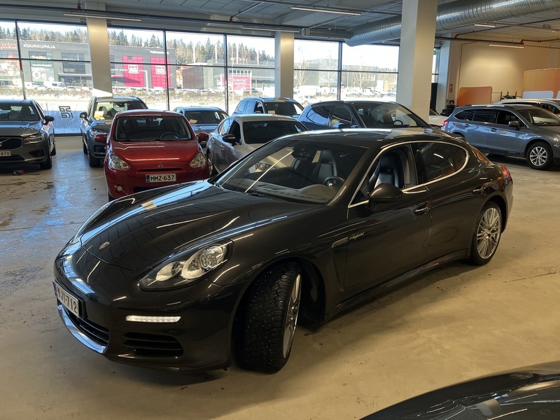 Porsche Panamera vaihtoauto