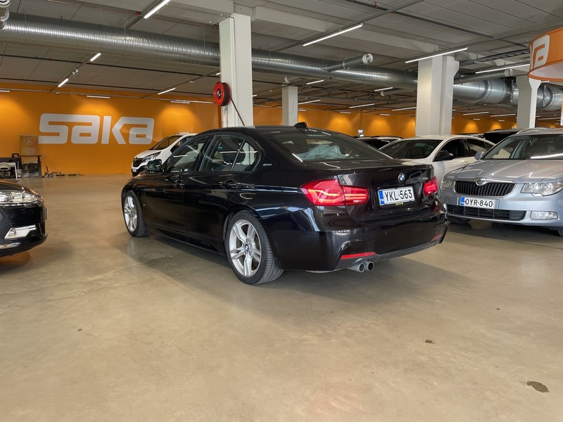 BMW 330 vaihtoauto