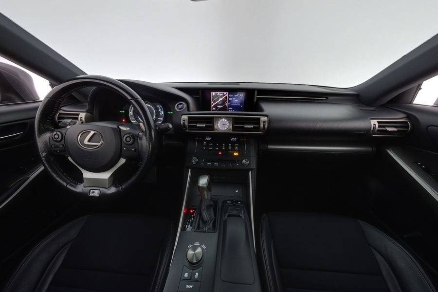 Lexus IS vaihtoauto