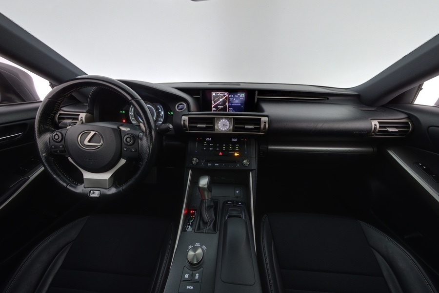 Lexus IS vaihtoauto