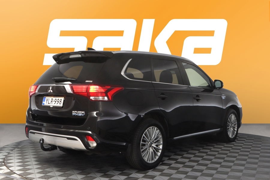 Mitsubishi Outlander PHEV vaihtoauto