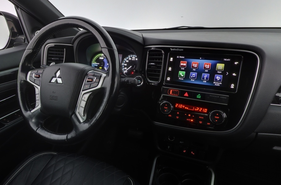 Mitsubishi Outlander PHEV vaihtoauto