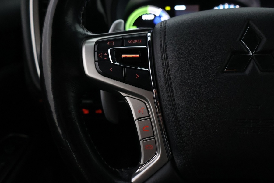 Mitsubishi Outlander PHEV vaihtoauto