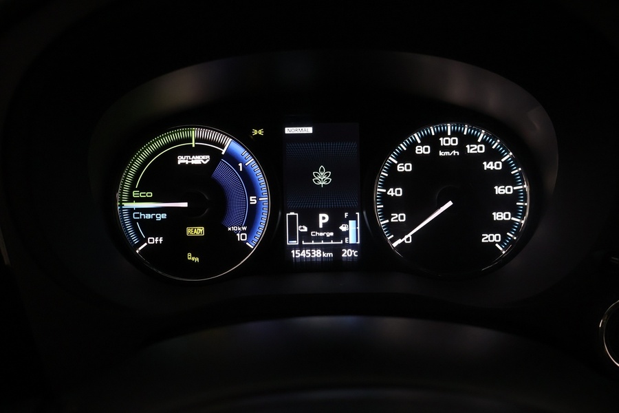 Mitsubishi Outlander PHEV vaihtoauto