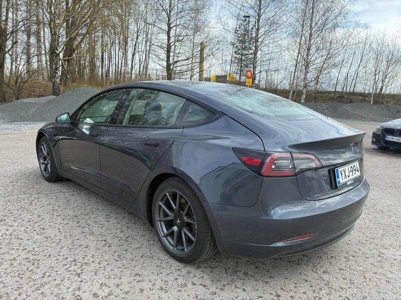 Tesla Model 3 vaihtoauto