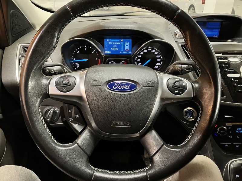 Ford Kuga vaihtoauto