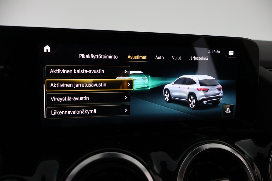 Mercedes-Benz GLA vaihtoauto