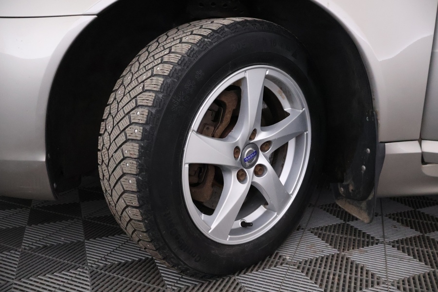 Volvo V70 vaihtoauto