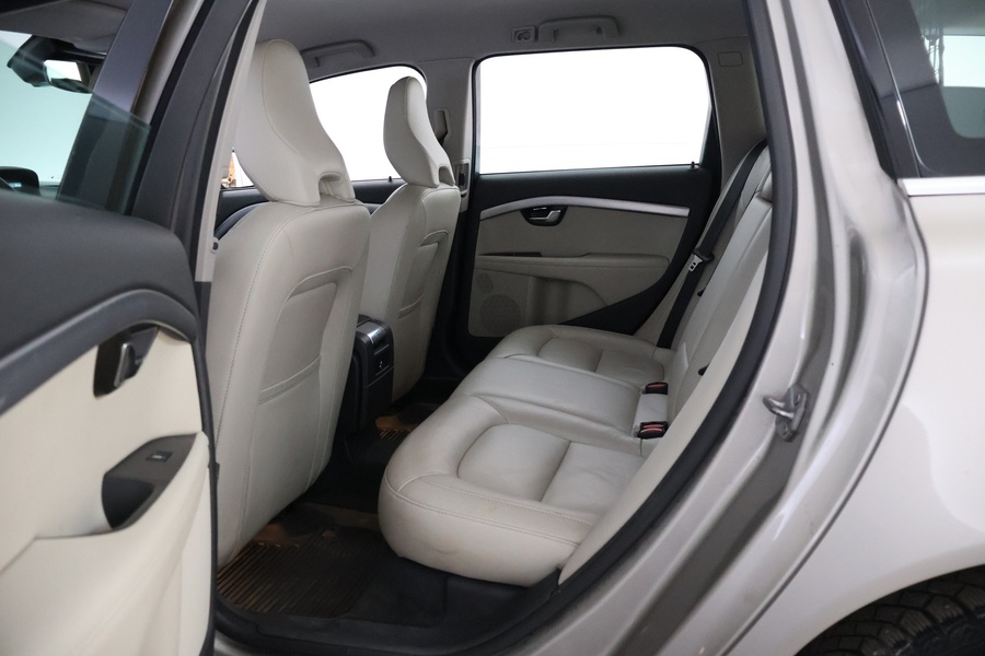 Volvo V70 vaihtoauto