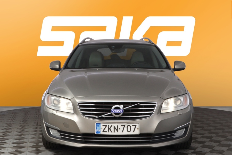 Volvo V70 vaihtoauto