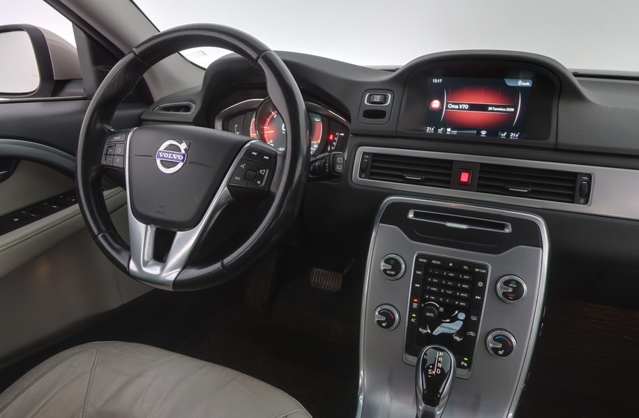 Volvo V70 vaihtoauto