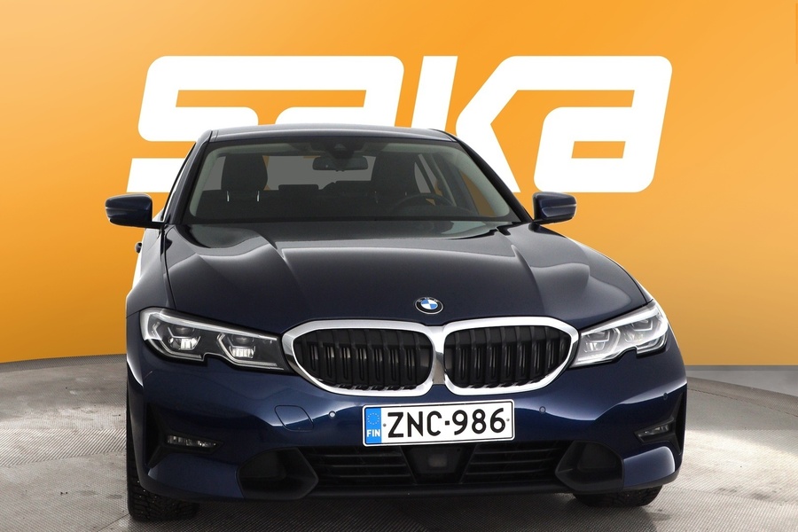BMW 330 vaihtoauto