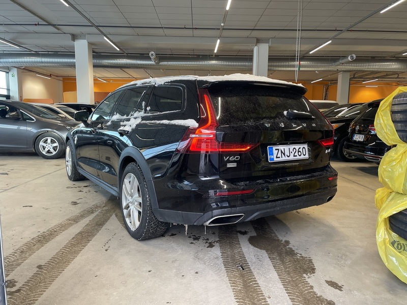 Volvo V60 Cross Country vaihtoauto