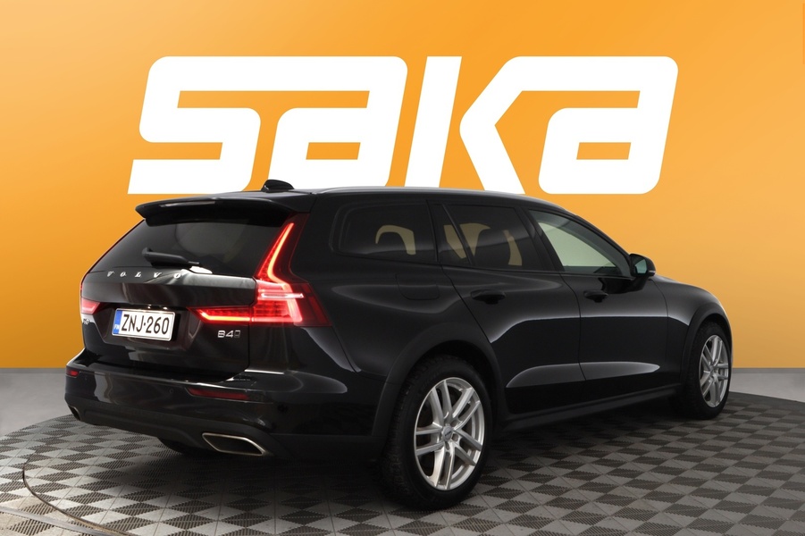 Volvo V60 Cross Country vaihtoauto