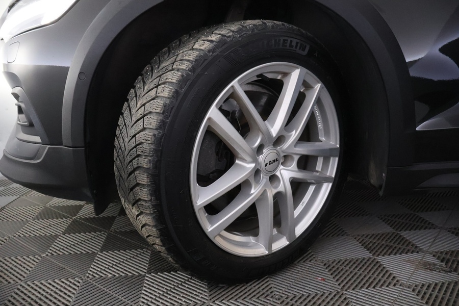 Volvo V60 Cross Country vaihtoauto