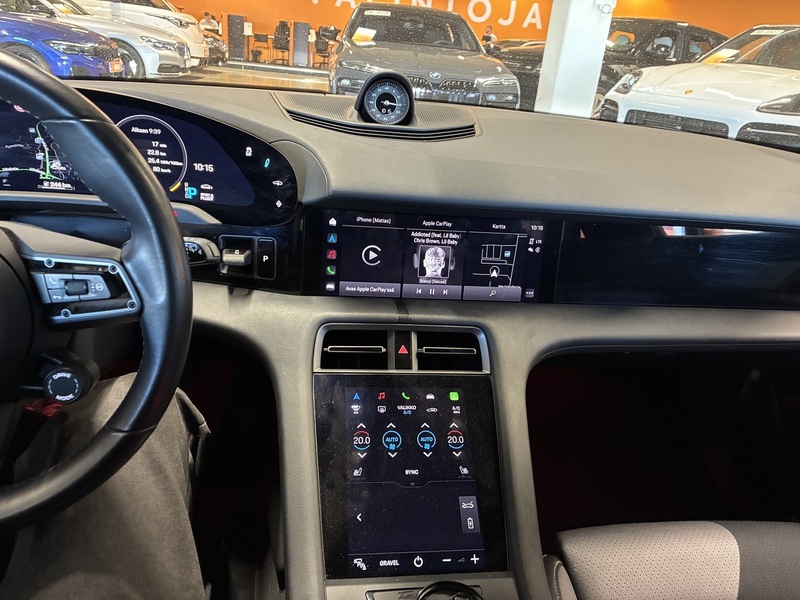 Porsche Taycan vaihtoauto