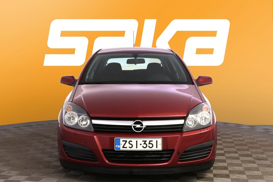 Opel Astra vaihtoauto