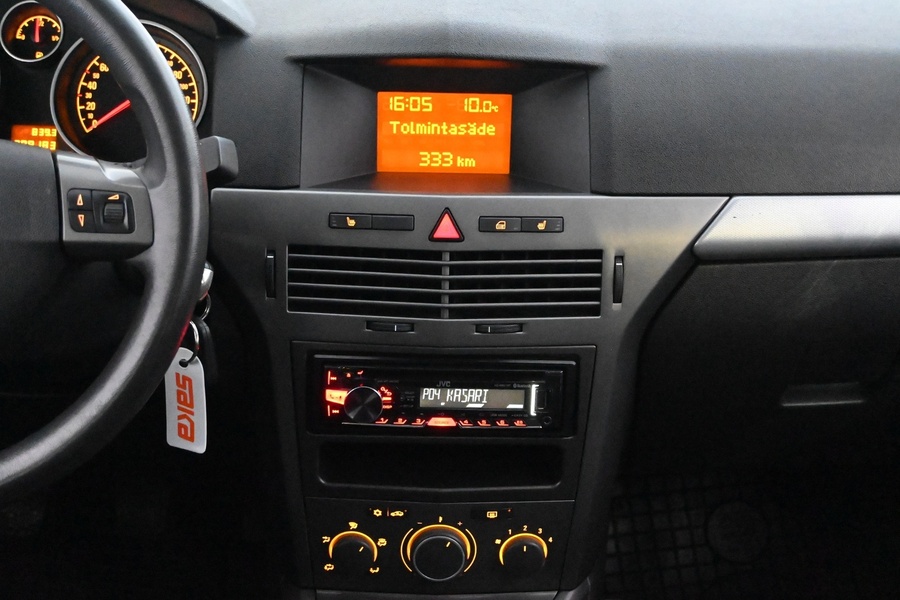 Opel Astra vaihtoauto