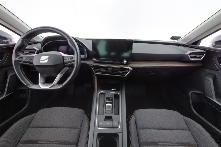 SEAT Leon Sportstourer vaihtoauto