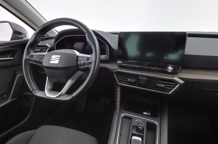 SEAT Leon Sportstourer vaihtoauto