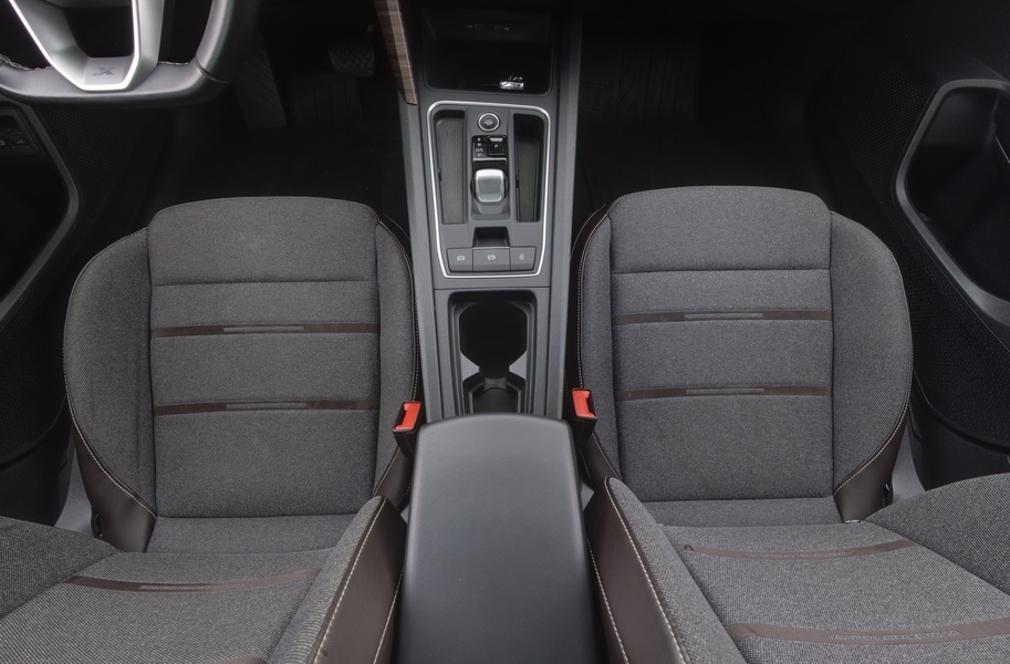 SEAT Leon Sportstourer vaihtoauto