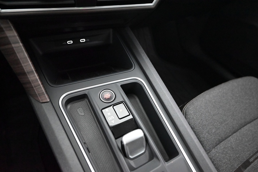 SEAT Leon Sportstourer vaihtoauto