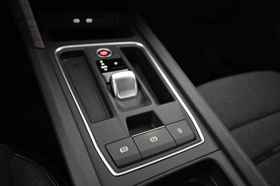 SEAT Leon Sportstourer vaihtoauto