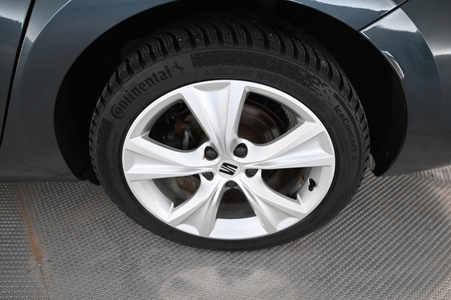 SEAT Leon Sportstourer vaihtoauto