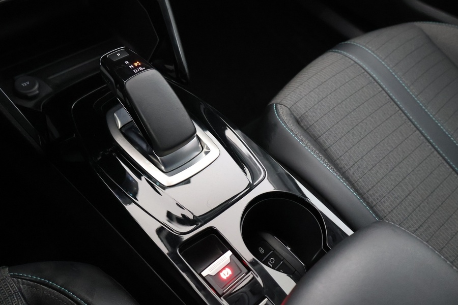 Peugeot e-2008 vaihtoauto