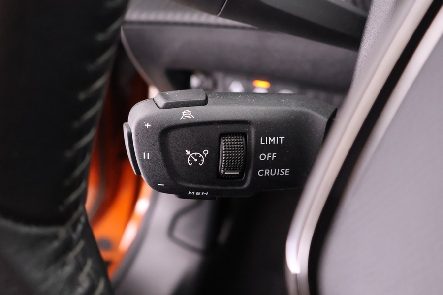 Peugeot e-2008 vaihtoauto