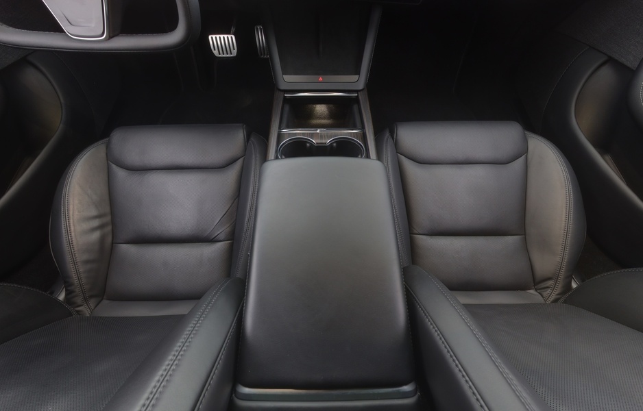 Tesla Model S vaihtoauto