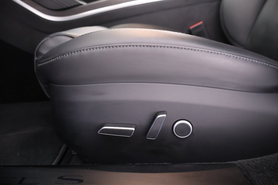 Tesla Model S vaihtoauto