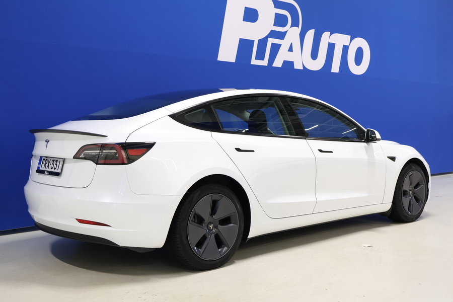 Tesla Model 3 vaihtoauto