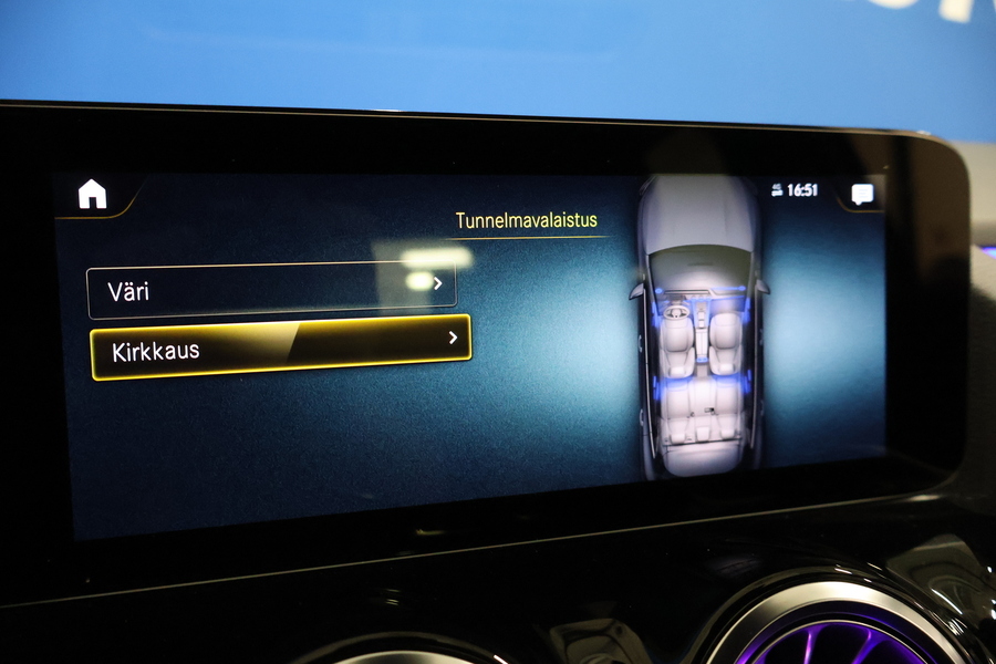 Mercedes-Benz EQA vaihtoauto