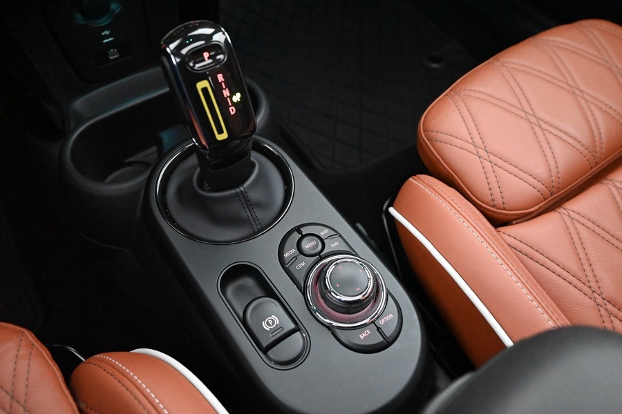 Mini Hatchback vaihtoauto