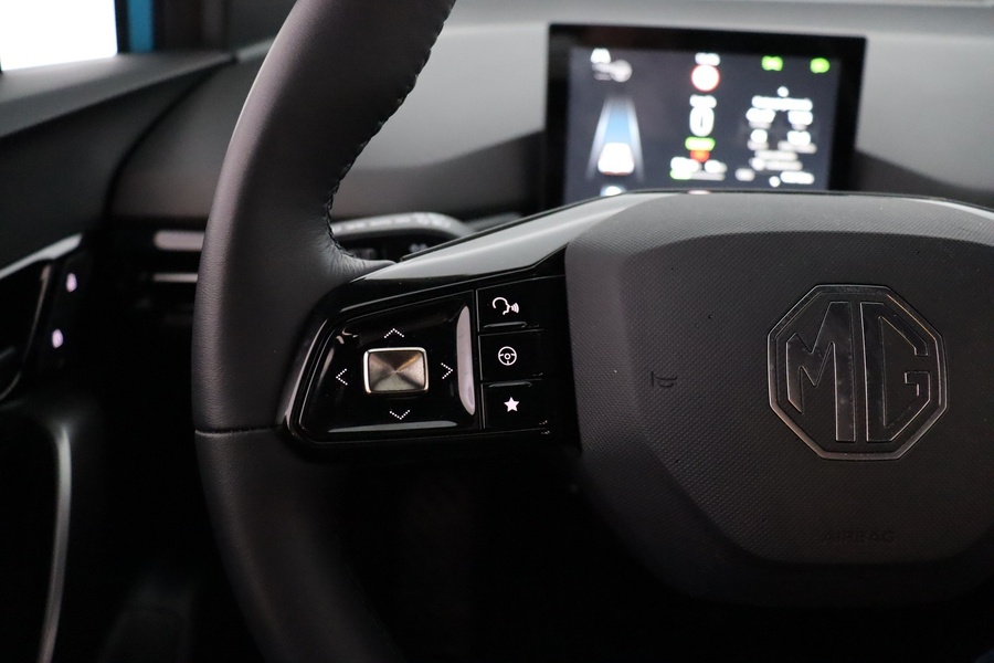 MG MG4 vaihtoauto