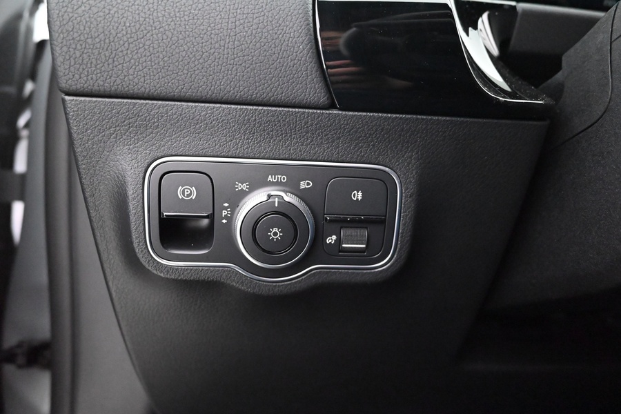 Mercedes-Benz EQA vaihtoauto