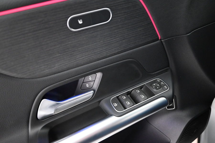 Mercedes-Benz EQA vaihtoauto