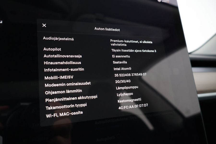 Tesla Model 3 vaihtoauto