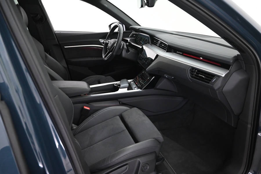 Audi Q8 e-tron vaihtoauto