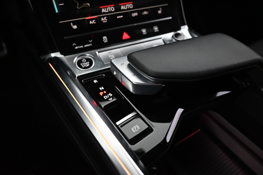 Audi Q8 e-tron vaihtoauto