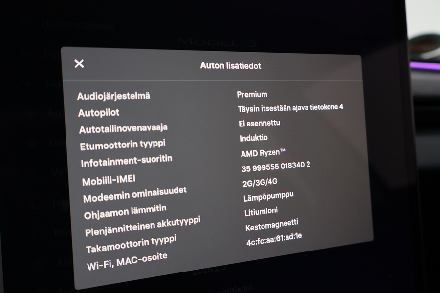 Tesla Model 3 vaihtoauto