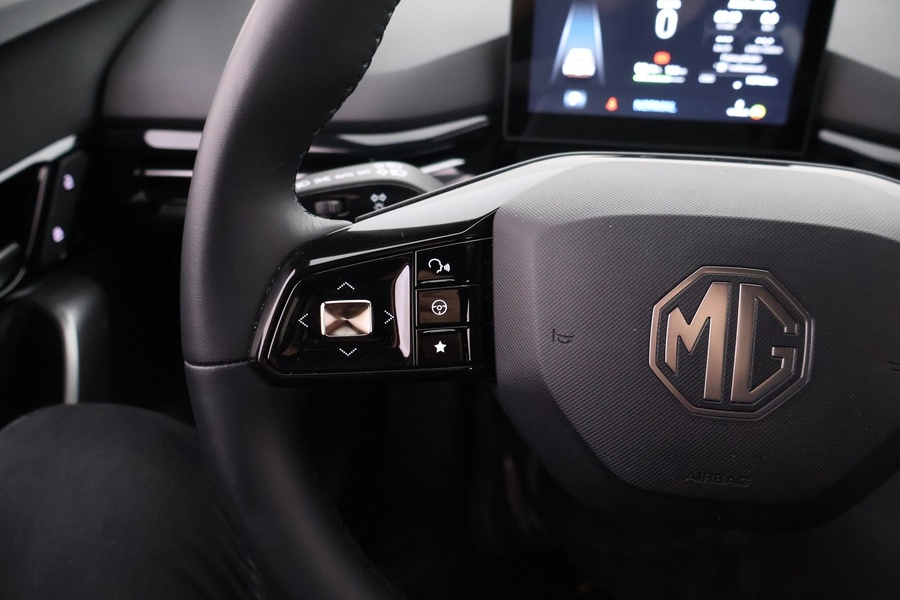 MG MG4 vaihtoauto