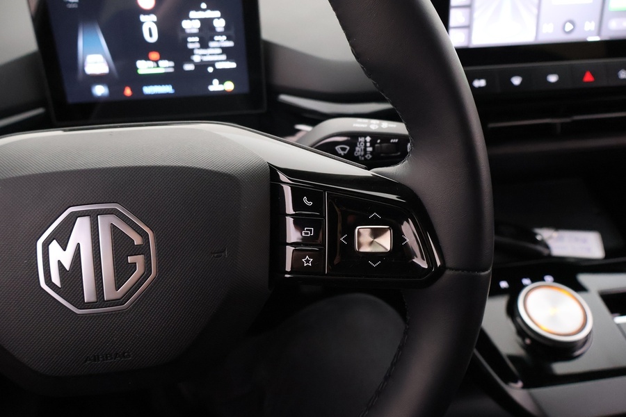 MG MG4 vaihtoauto
