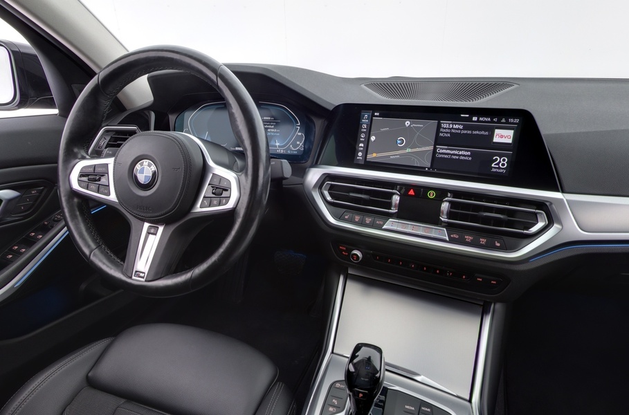 BMW 330 vaihtoauto